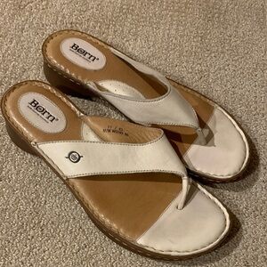 Born sandals
